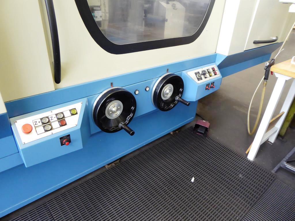 Metallbearbeitungsmaschinen zur Herstellung von Abschersystemen-9