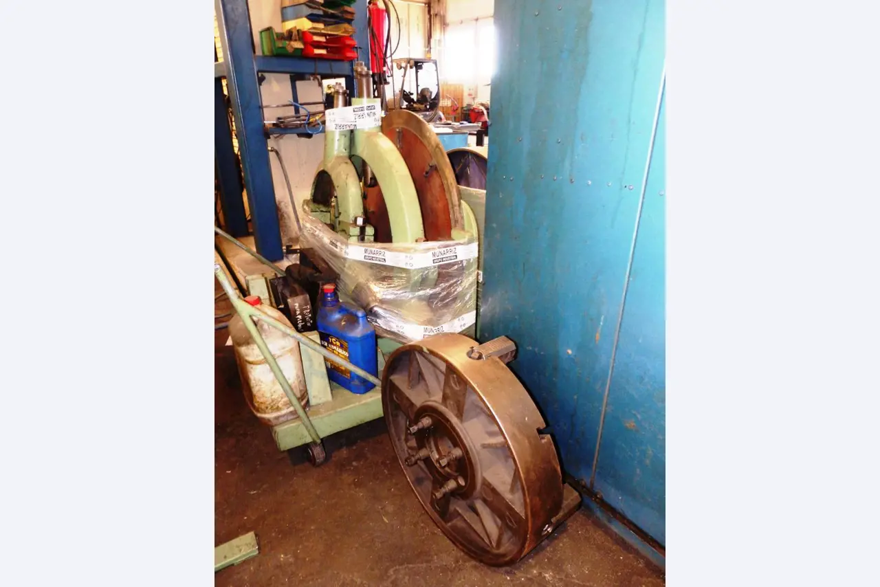Metalworking Workshop Machinery-28
