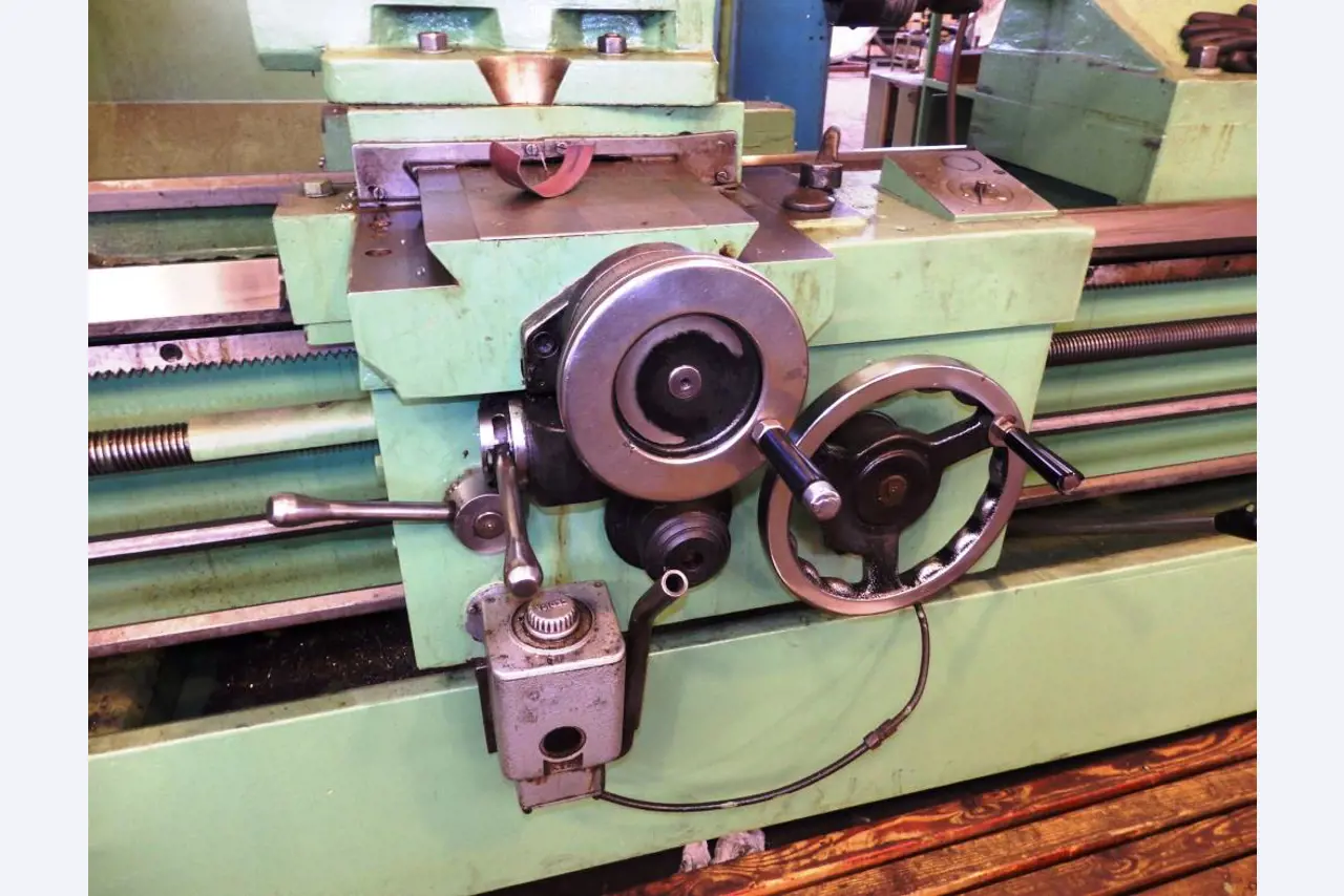Metalworking Workshop Machinery-31