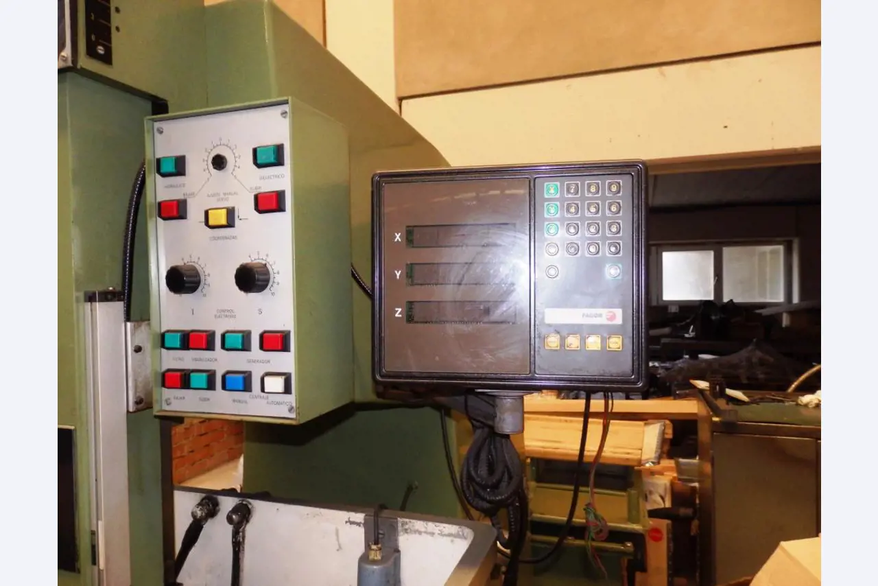 Metalworking Workshop Machinery-34