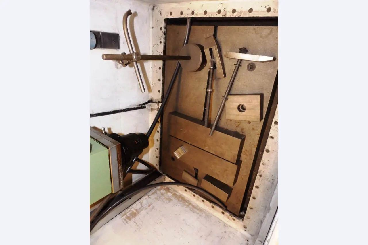 Metalworking Workshop Machinery-35