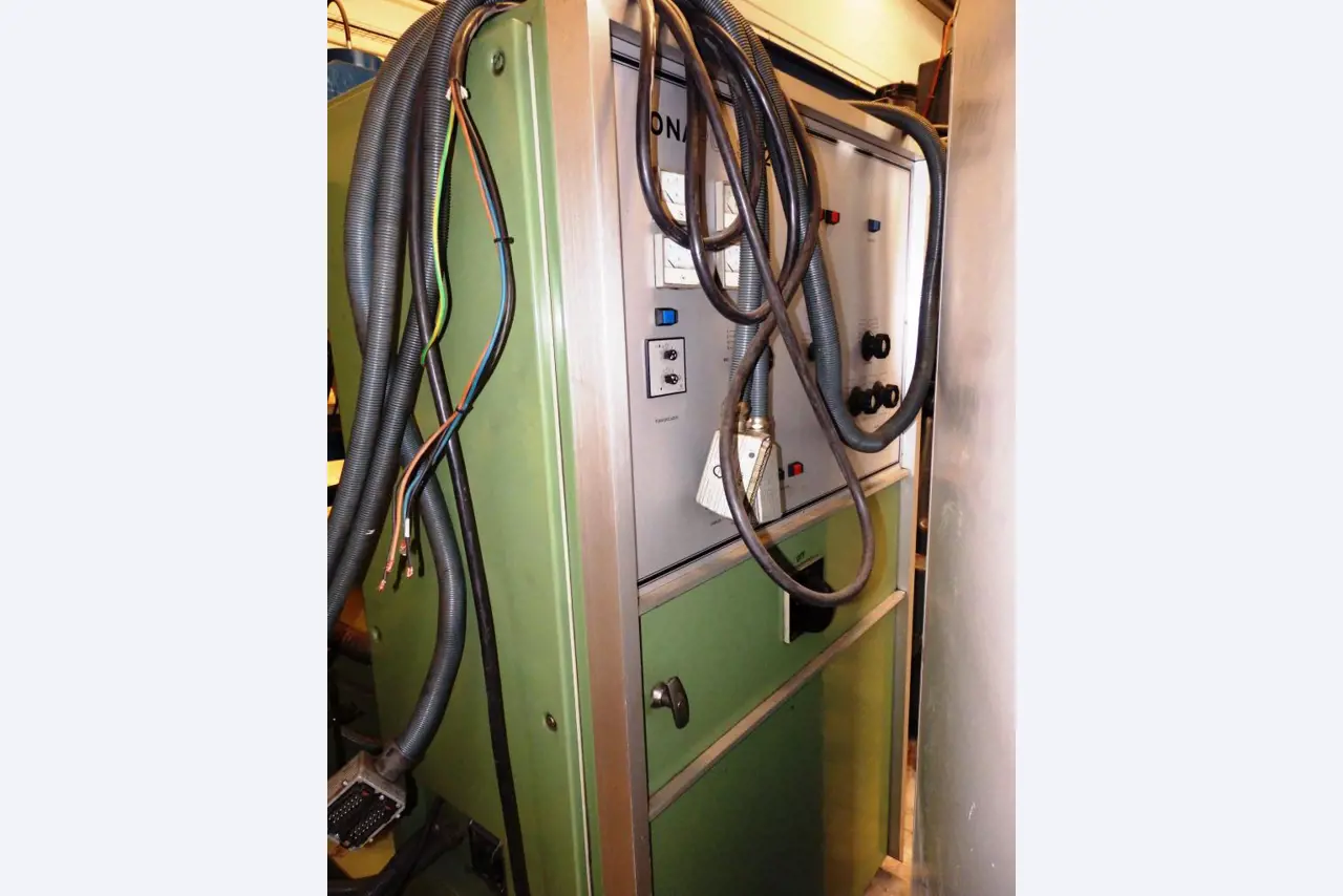 Metalworking Workshop Machinery-36
