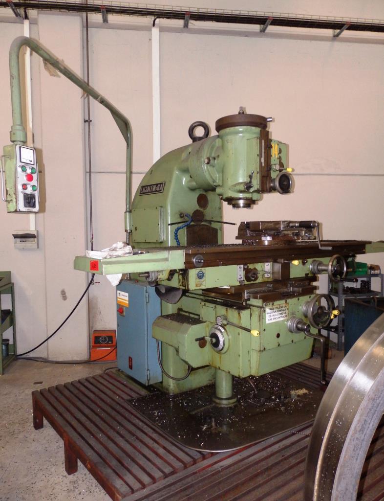 Metalworking Workshop Machinery-38