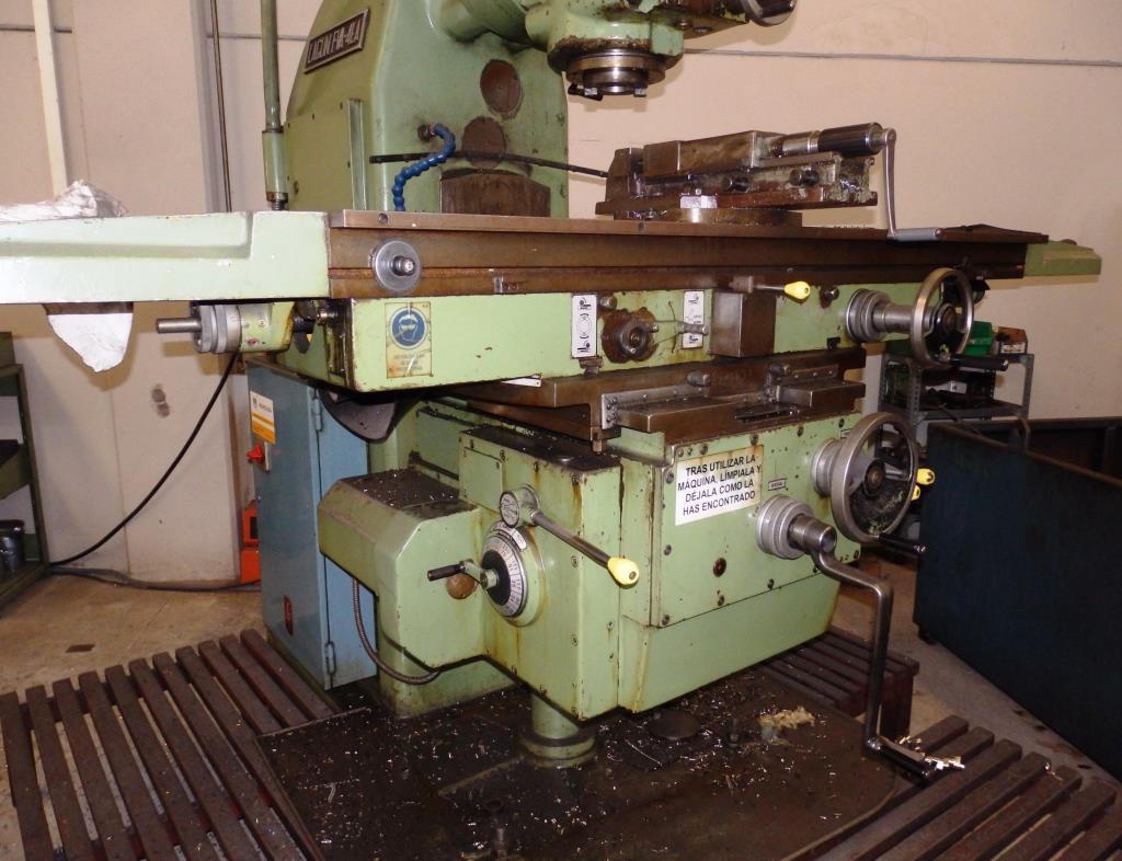 Metalworking Workshop Machinery-39