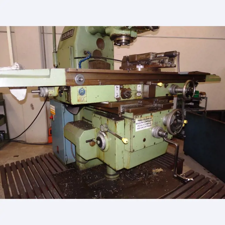 Metalworking Workshop Machinery-39