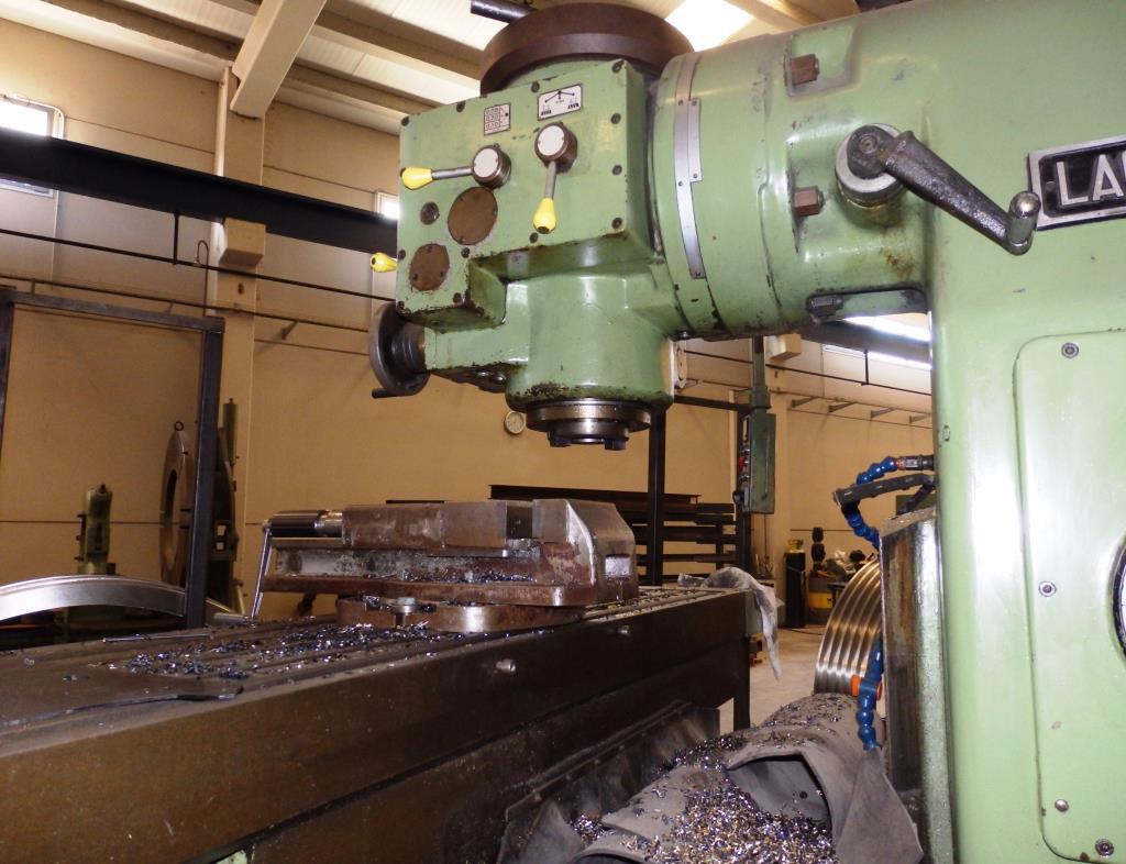Metalworking Workshop Machinery-41