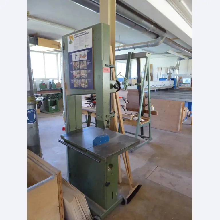 well-maintained woodworking machinery-1