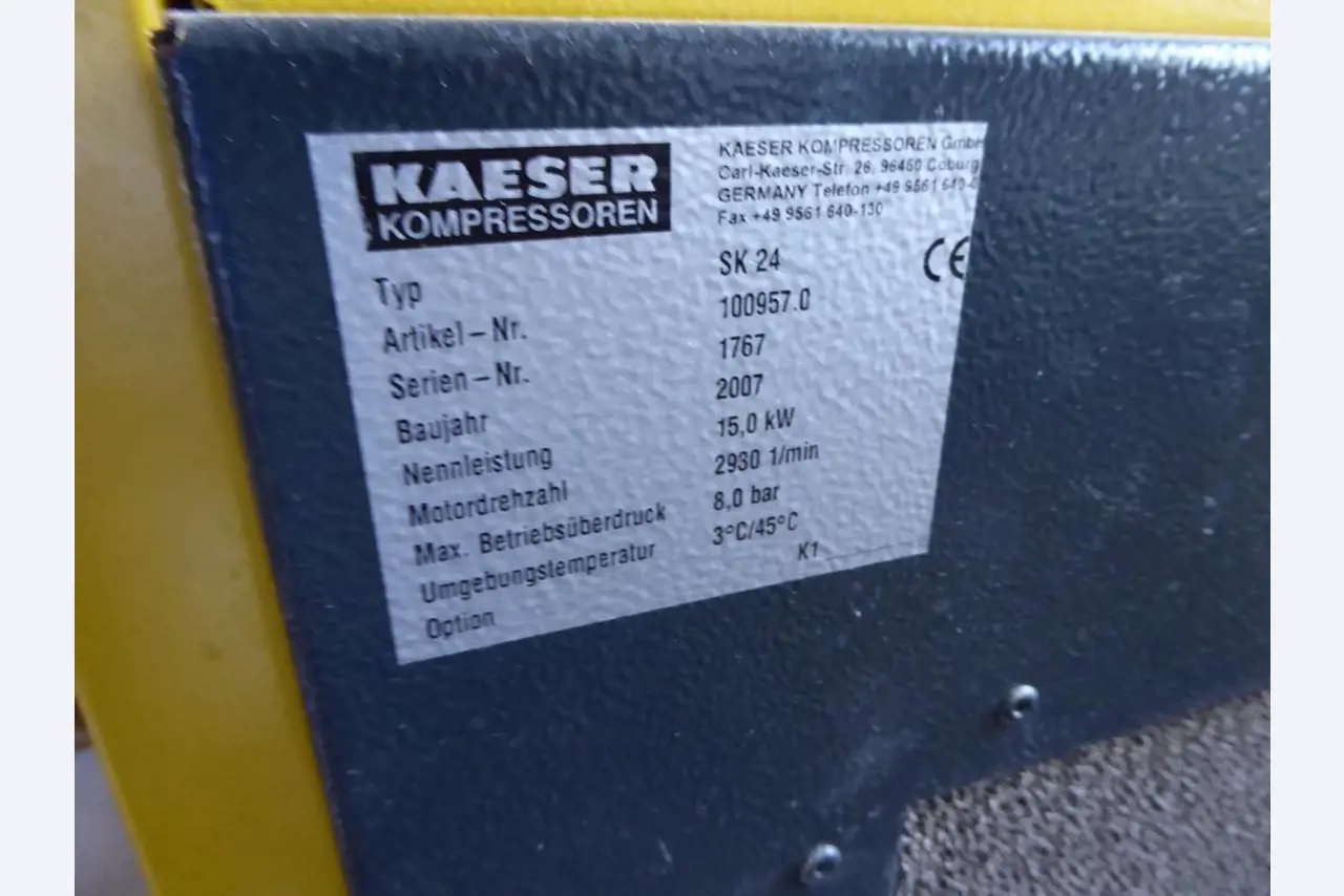 well-maintained woodworking machinery-4