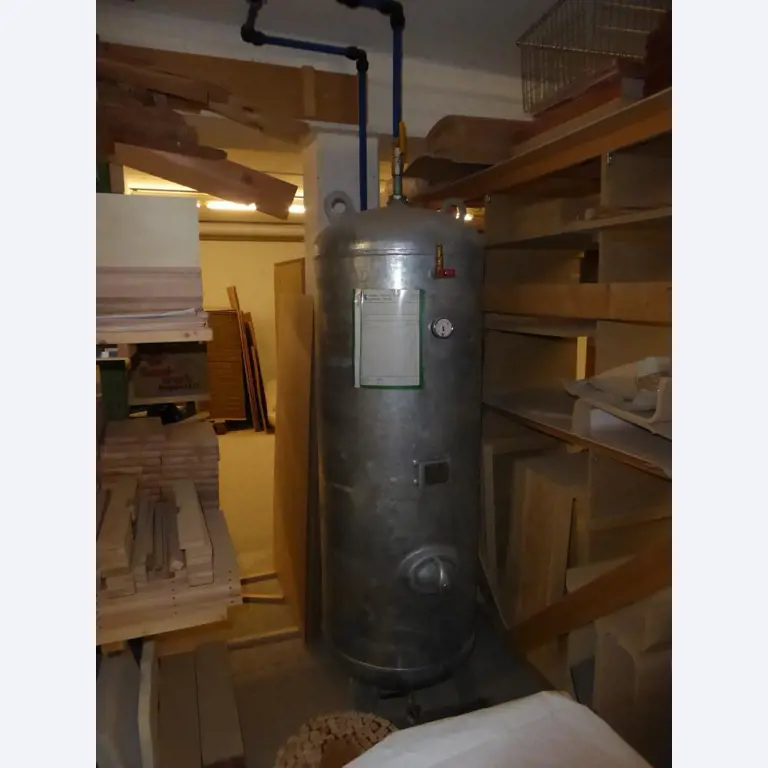 well-maintained woodworking machinery-5