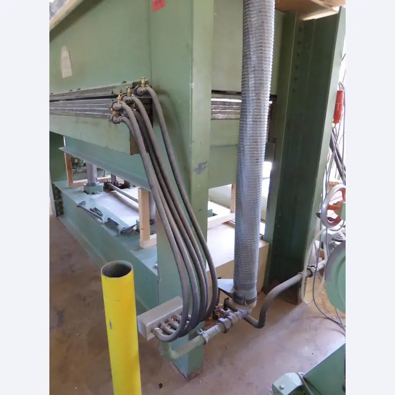 well-maintained woodworking machinery-5