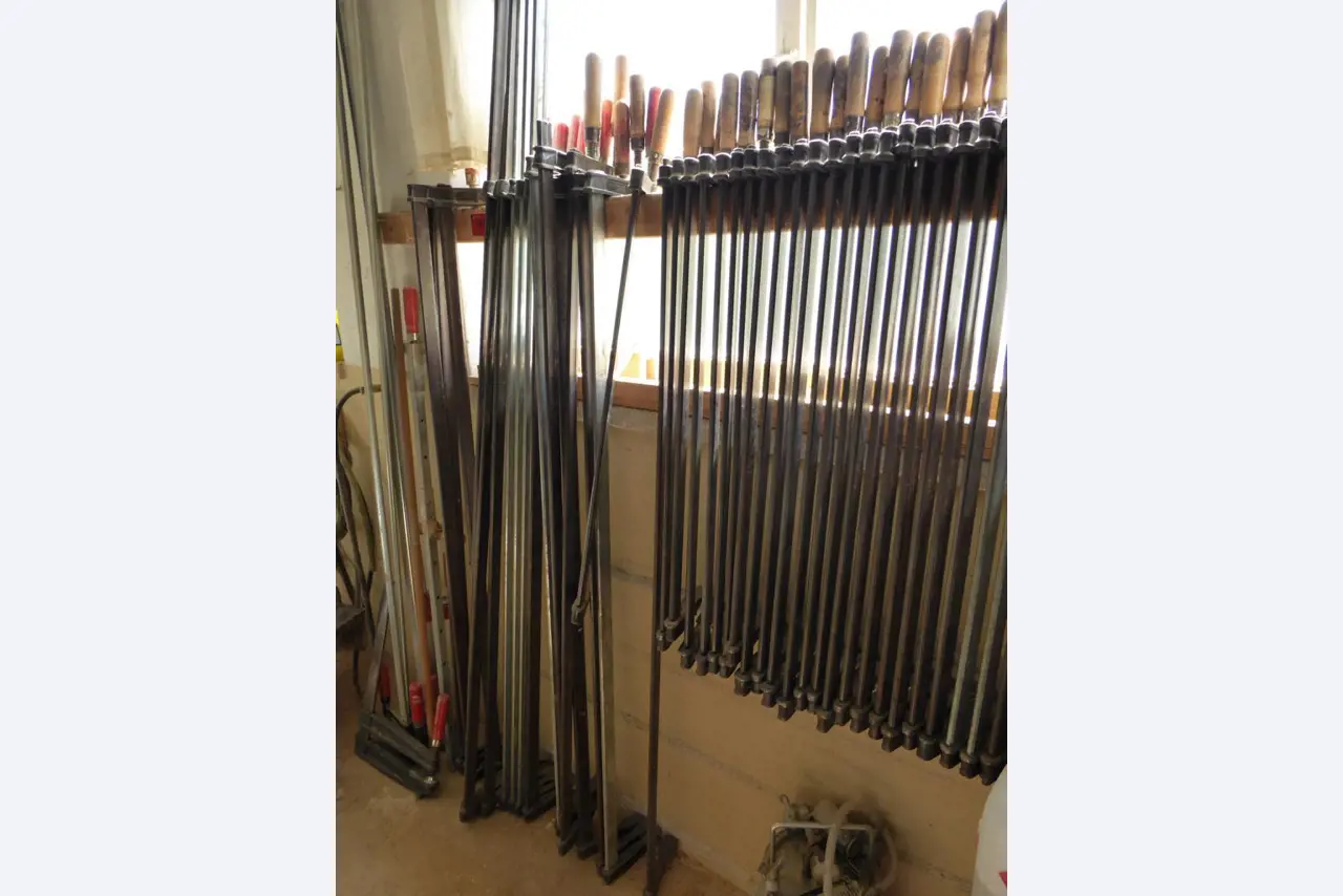well-maintained woodworking machinery-3