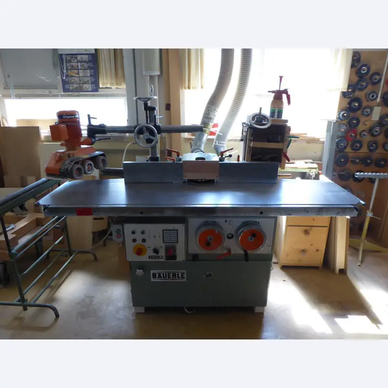 des machines à bois bien entretenues-2