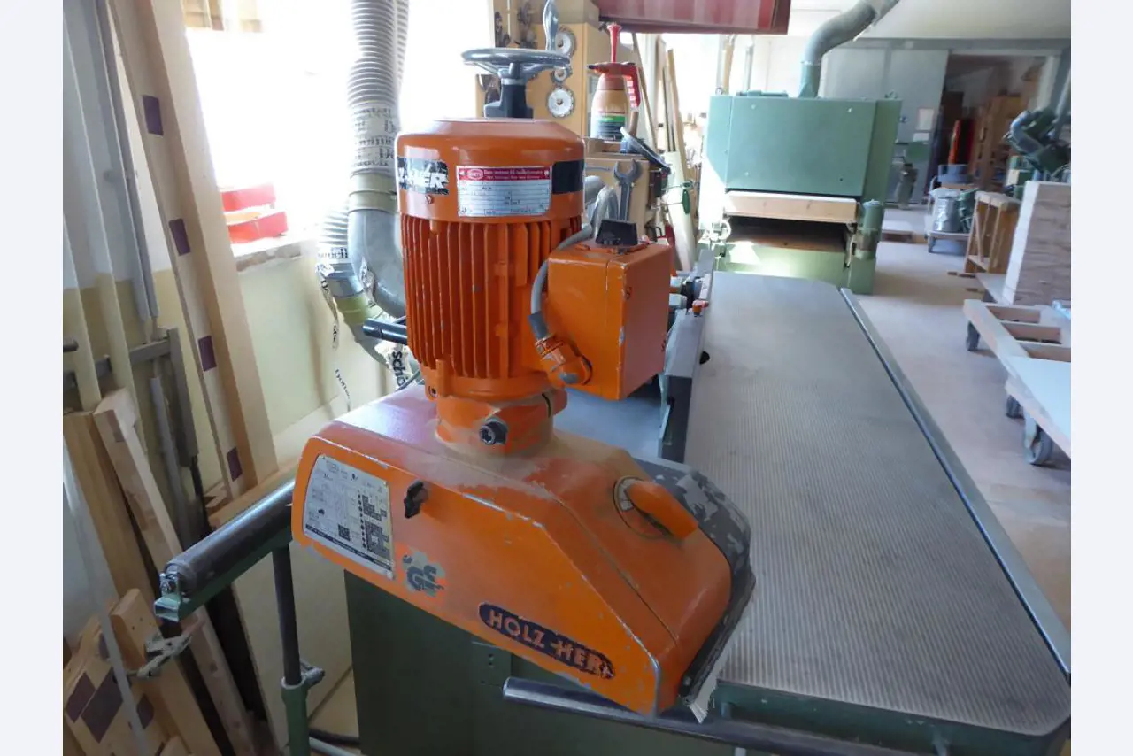 des machines à bois bien entretenues-5