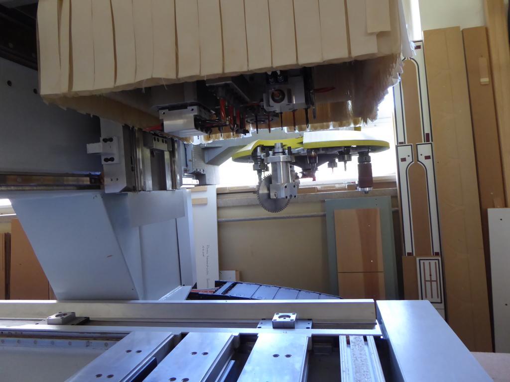 well-maintained woodworking machinery-9