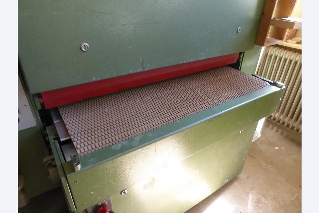 gepflegte Holzbearbeitungsmaschinen-3