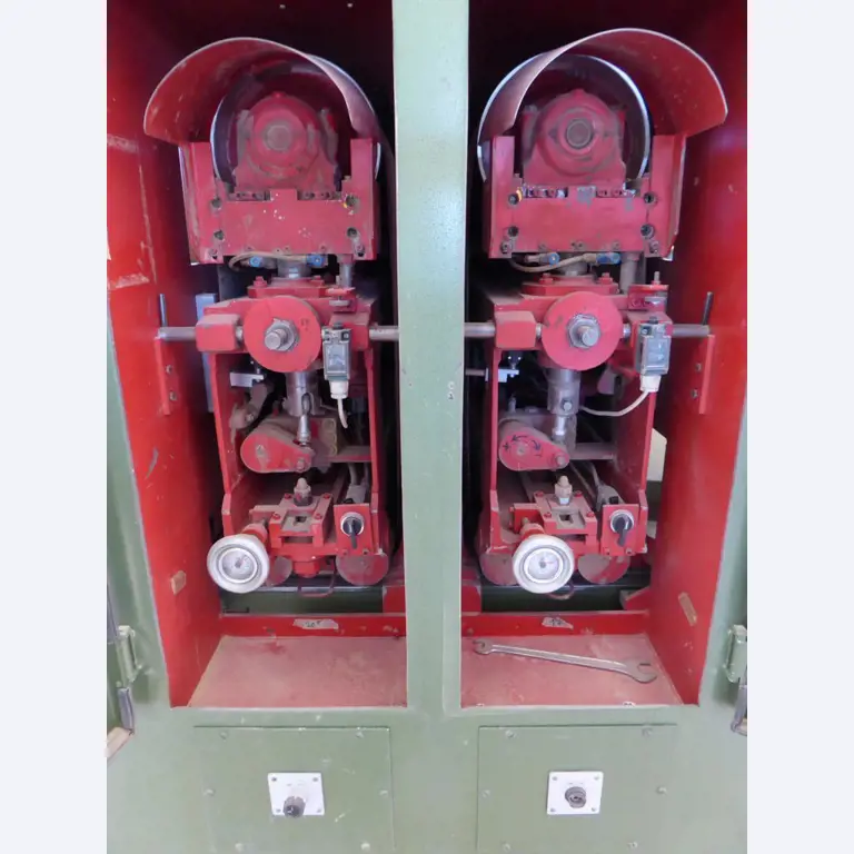 gepflegte Holzbearbeitungsmaschinen-5