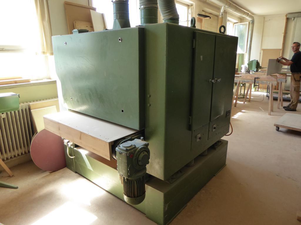 des machines à bois bien entretenues-6