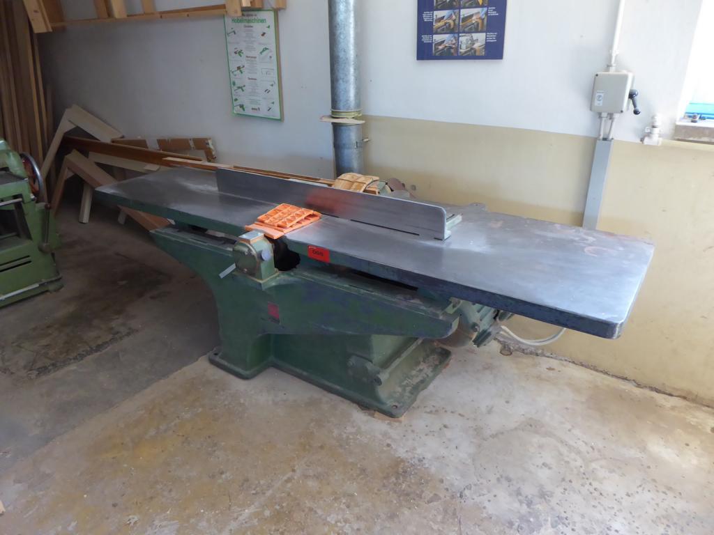 des machines à bois bien entretenues-2