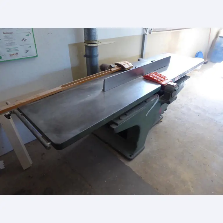 well-maintained woodworking machinery-3