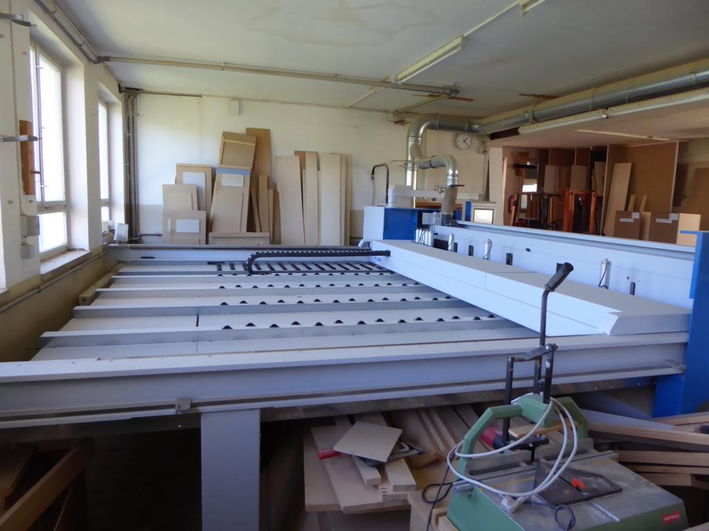 well-maintained woodworking machinery-6