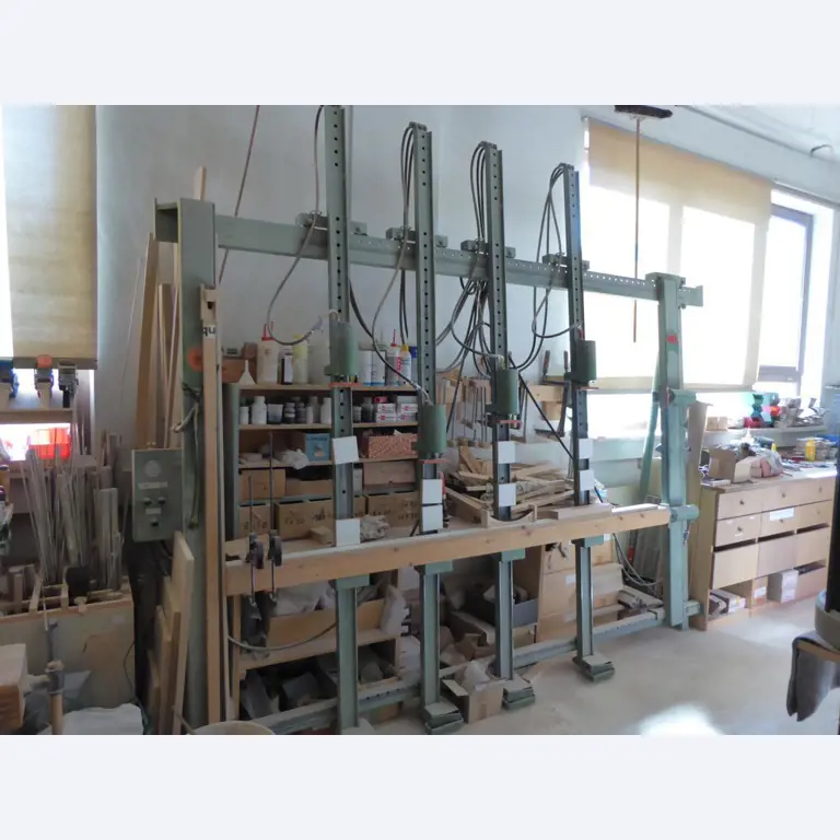 well-maintained woodworking machinery-1