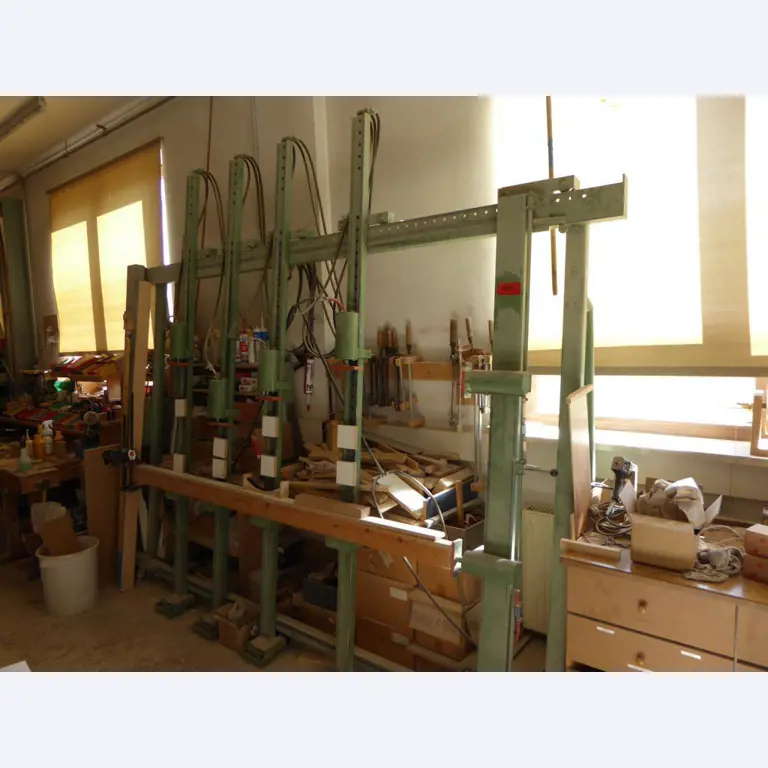 well-maintained woodworking machinery-2