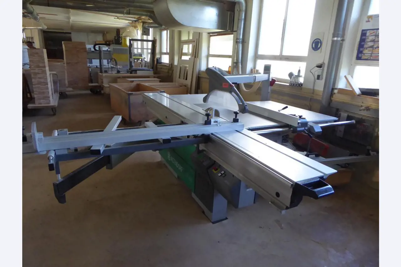 well-maintained woodworking machinery-1