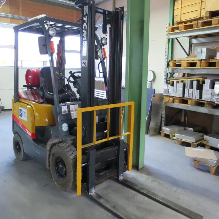 fuel gas fork lift truck TCM FG15T13