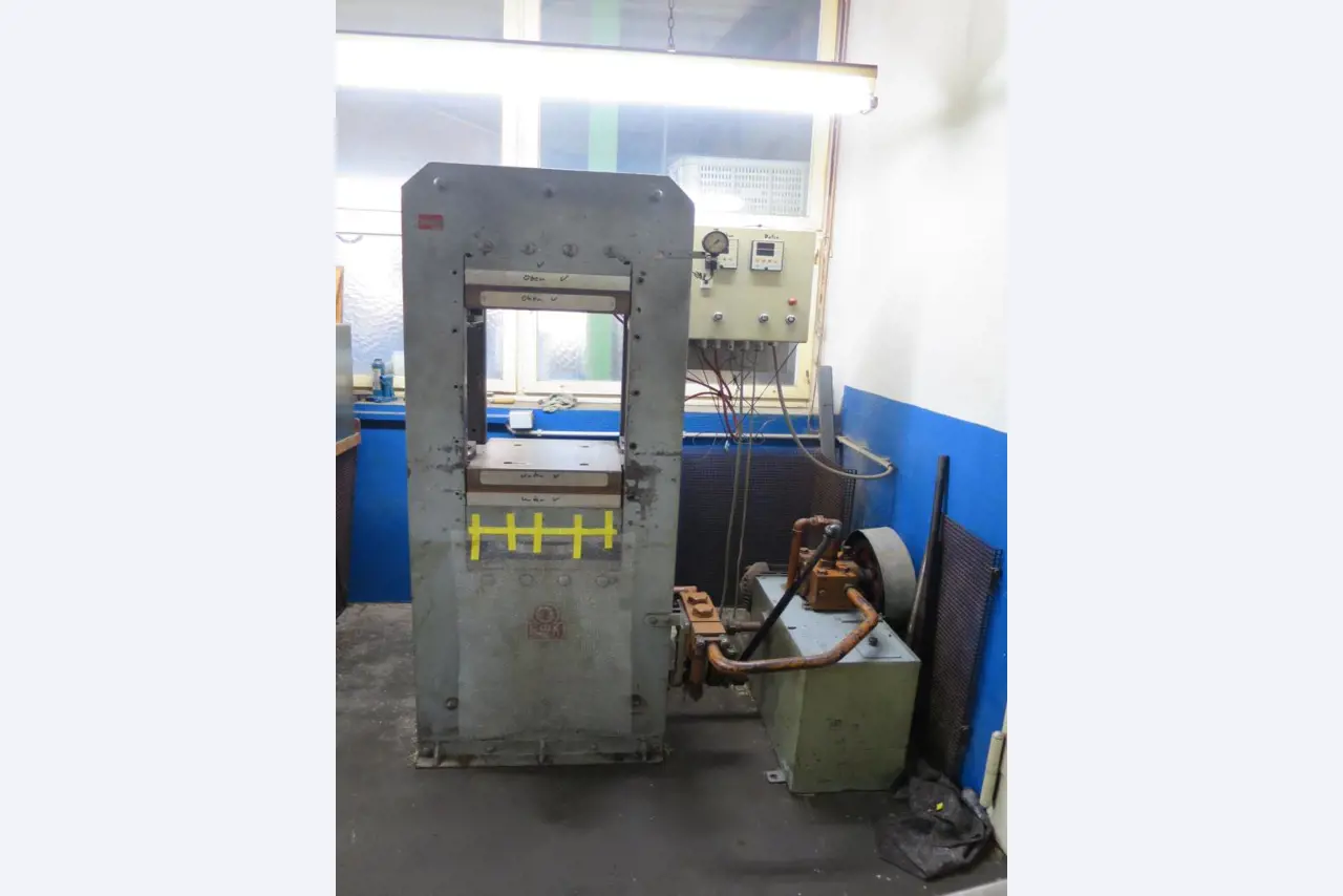 mold making machines (production of shoes lasts)-1