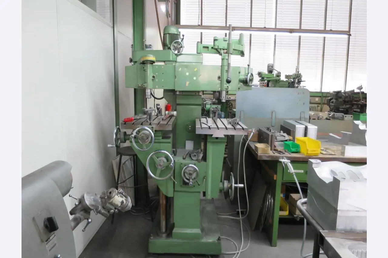 mold making machines (production of shoes lasts)-1