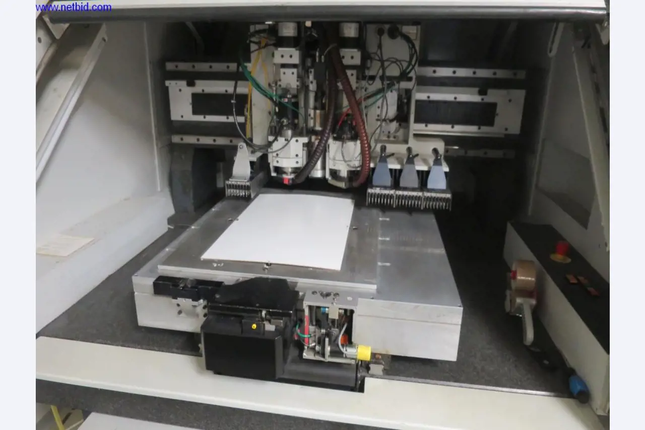Máquinas bien mantenidas para la producción de circuitos impresos-2