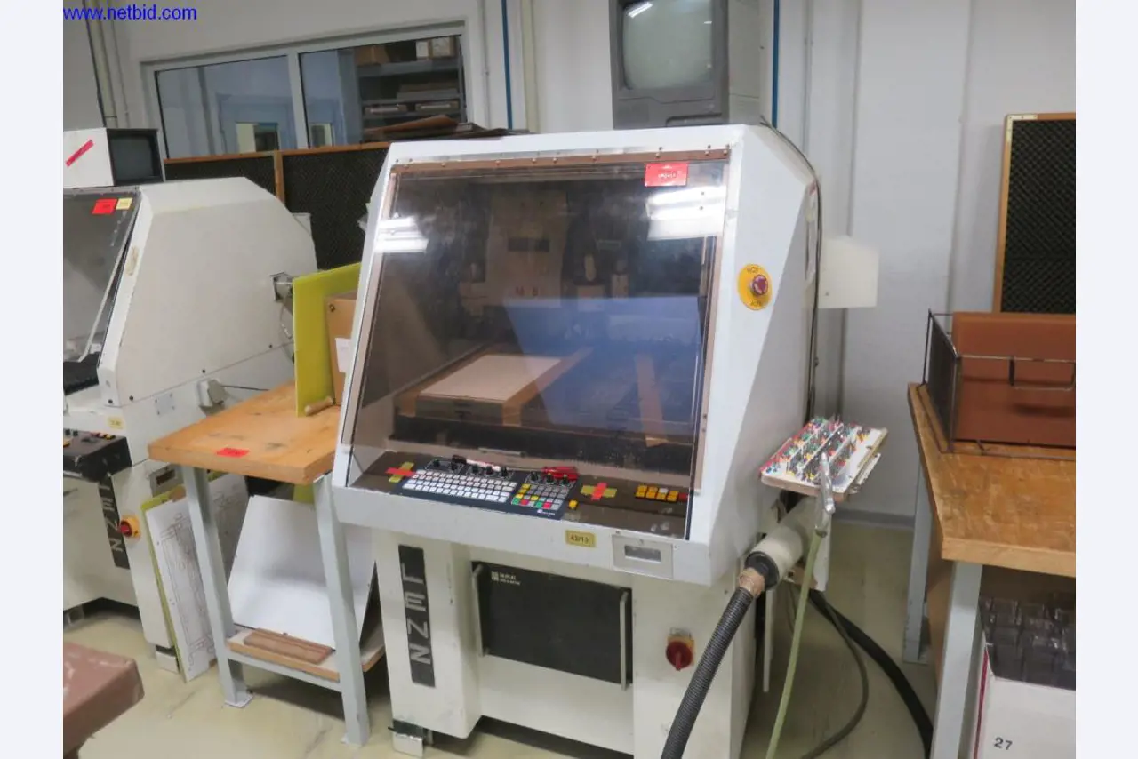 Dobře udržované stroje na výrobu desek s plošnými spoji-1