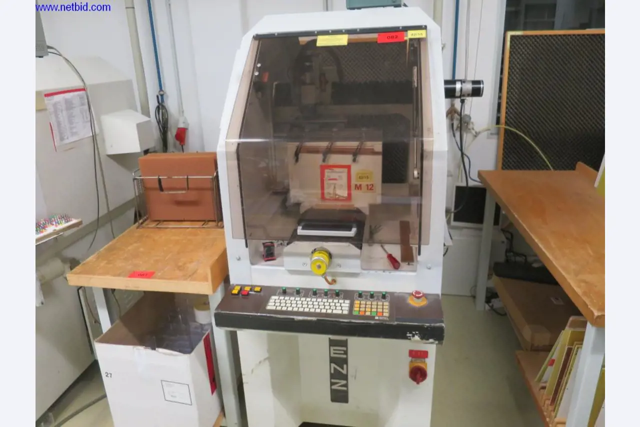 Dobře udržované stroje na výrobu desek s plošnými spoji-1