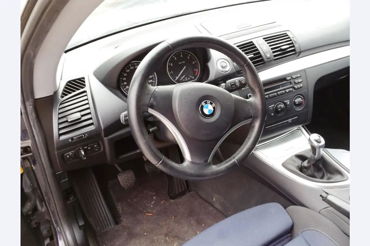 divers véhicules à moteur-8