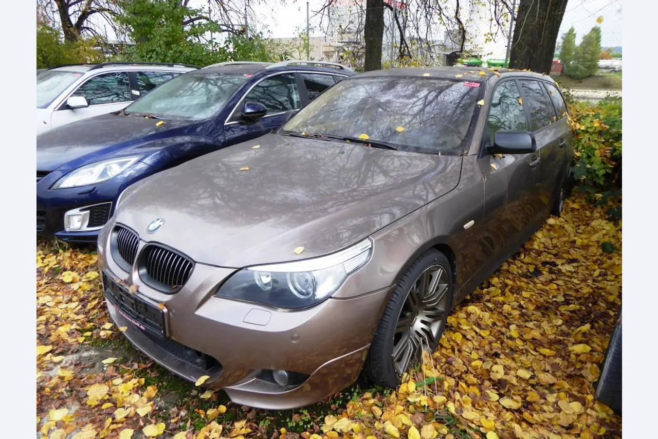 divers véhicules à moteur-1