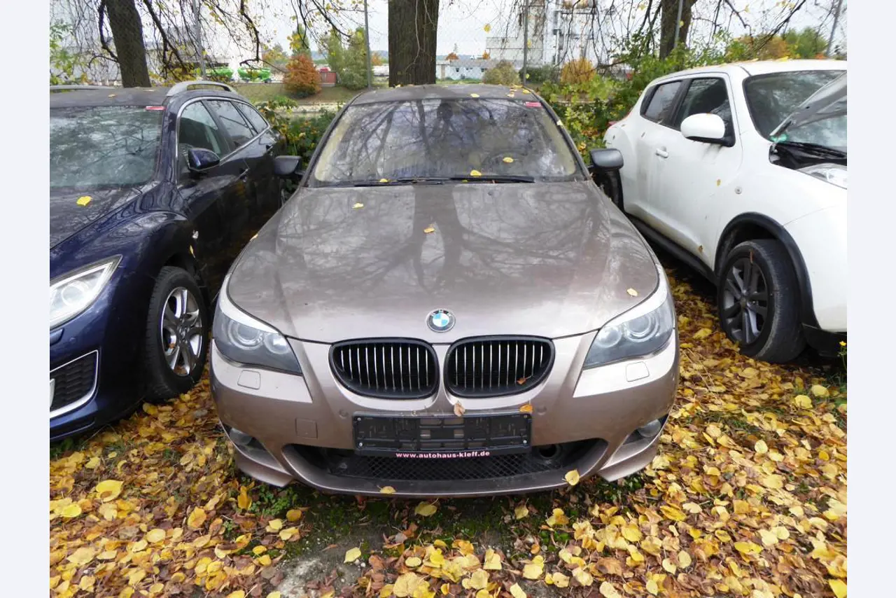 divers véhicules à moteur-2