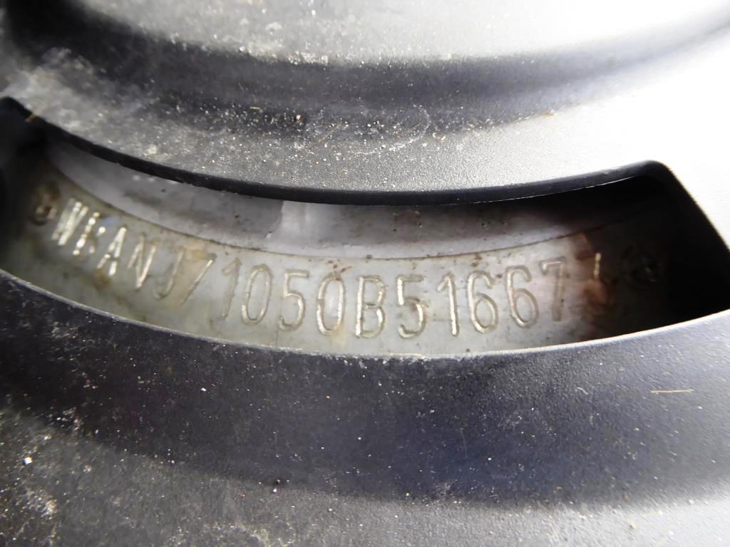 Vários veículos a motor-10