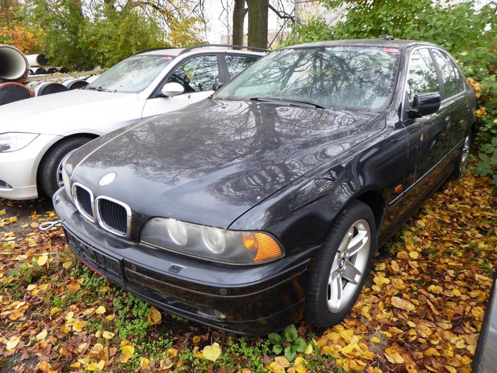 Vários veículos a motor-1