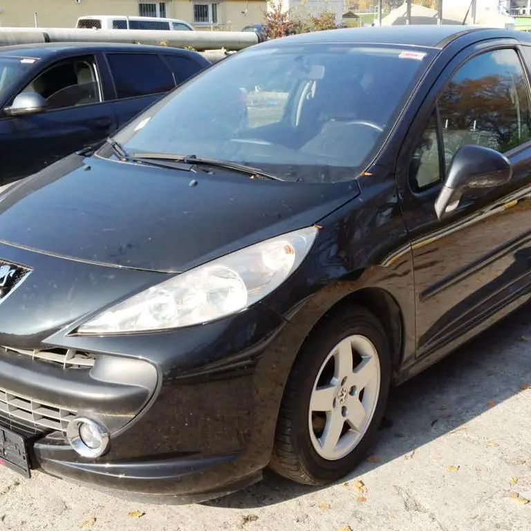 Pkw Peugeot 207 1.4 16 V