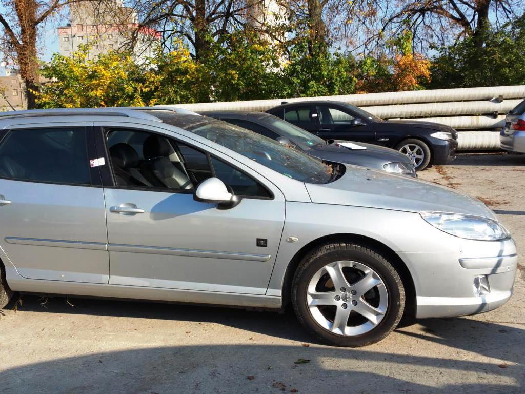 Vários veículos a motor-4