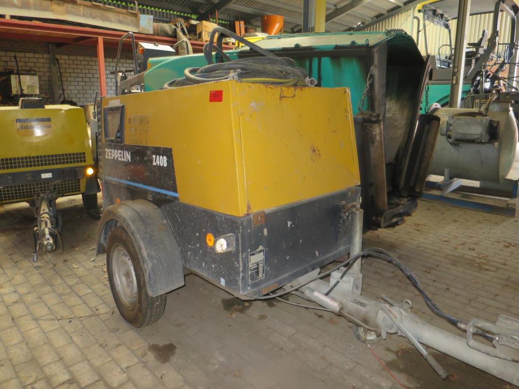 des machines de chantier entretenues, des accessoires pour machines de chantier ainsi que des véhicules-3