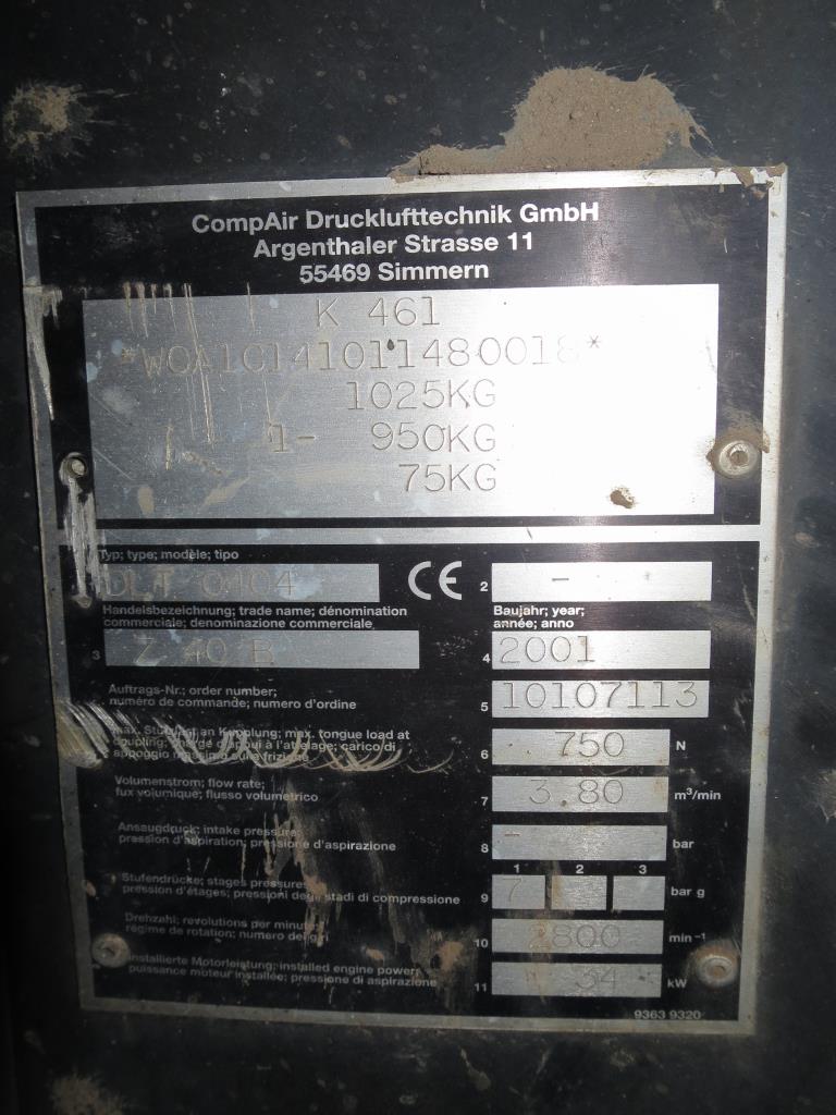 des machines de chantier entretenues, des accessoires pour machines de chantier ainsi que des véhicules-4