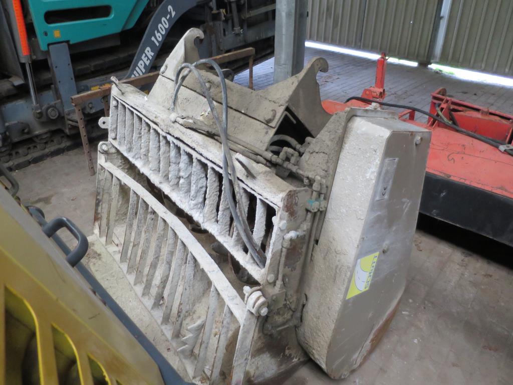 well-maintained construction machinery, equipment and vehicles-1