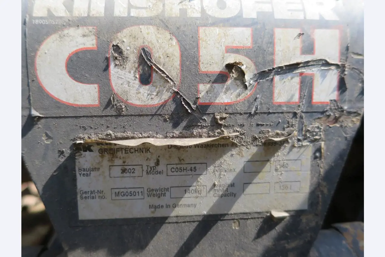 dobro vzdrževani gradbeni stroji, oprema za gradbene stroje in vozila.-2