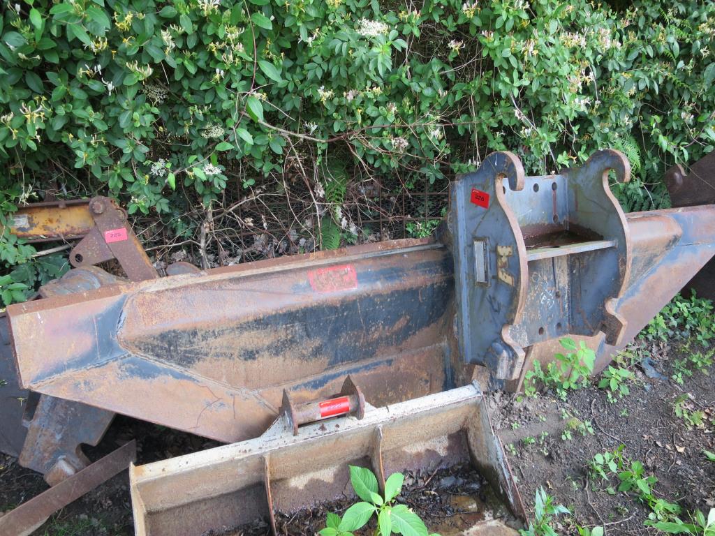 well-maintained construction machinery, equipment and vehicles-1