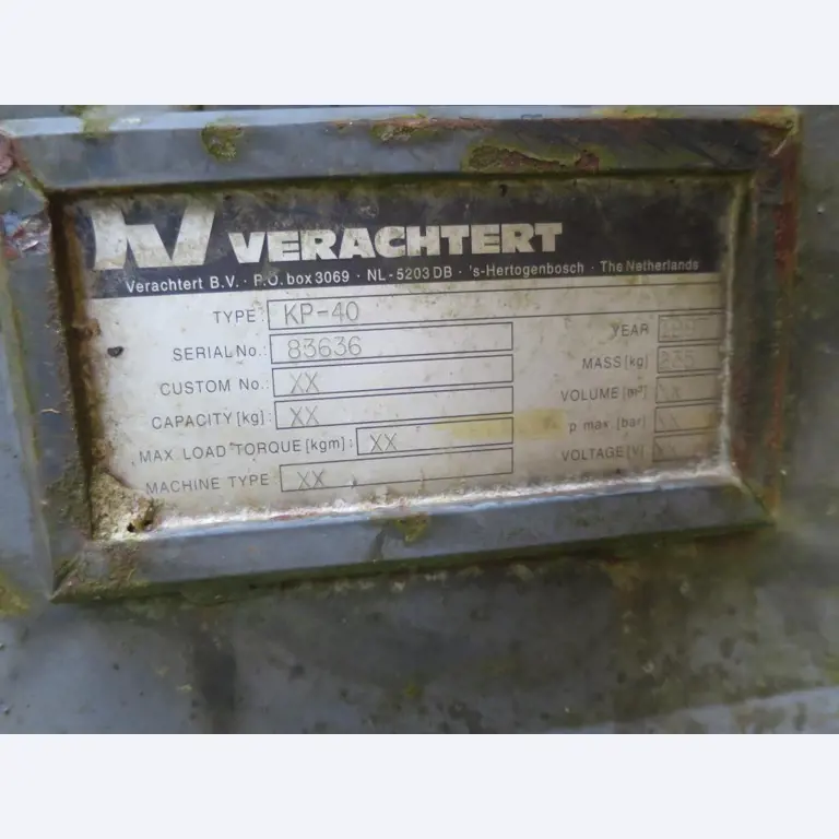 dobro vzdrževani gradbeni stroji, oprema za gradbene stroje in vozila.-2