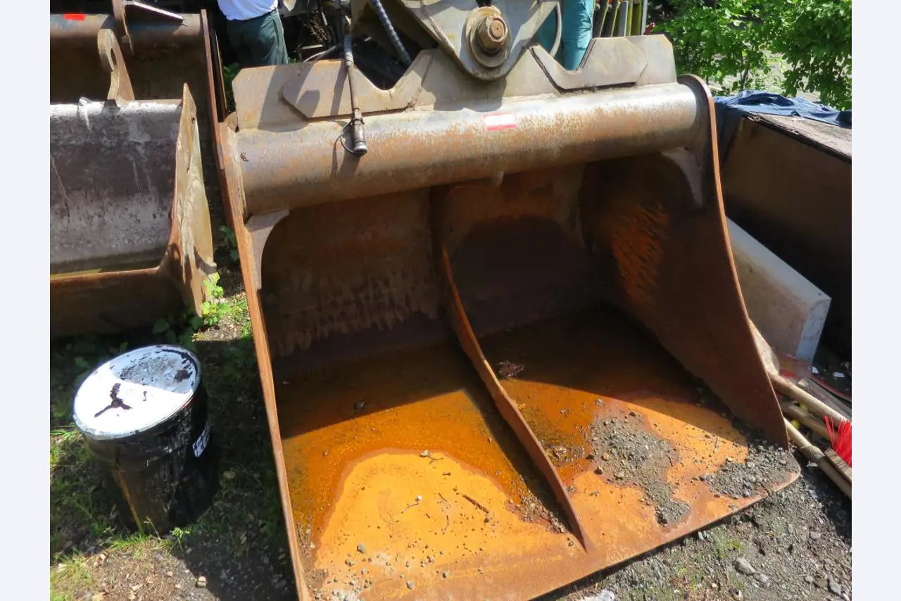 well-maintained construction machinery, equipment and vehicles-1