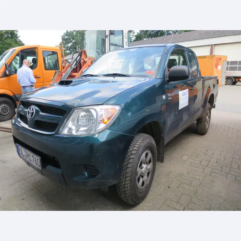 dobro vzdrževani gradbeni stroji, oprema za gradbene stroje in vozila.-1