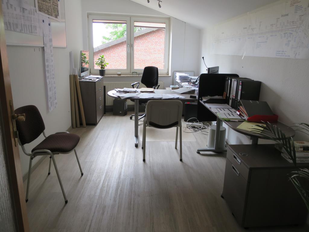 well-maintained construction machinery, equipment and vehicles-1