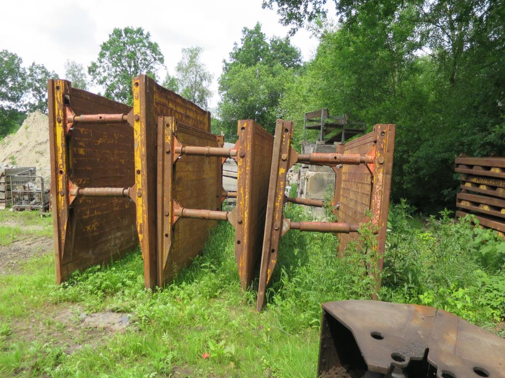 des machines de chantier entretenues, des accessoires pour machines de chantier ainsi que des véhicules-2